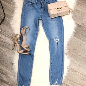 Light Blue Levi’s Jeans
